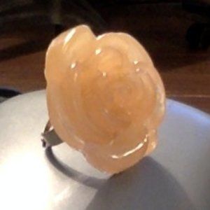 Large peach flower costume ring